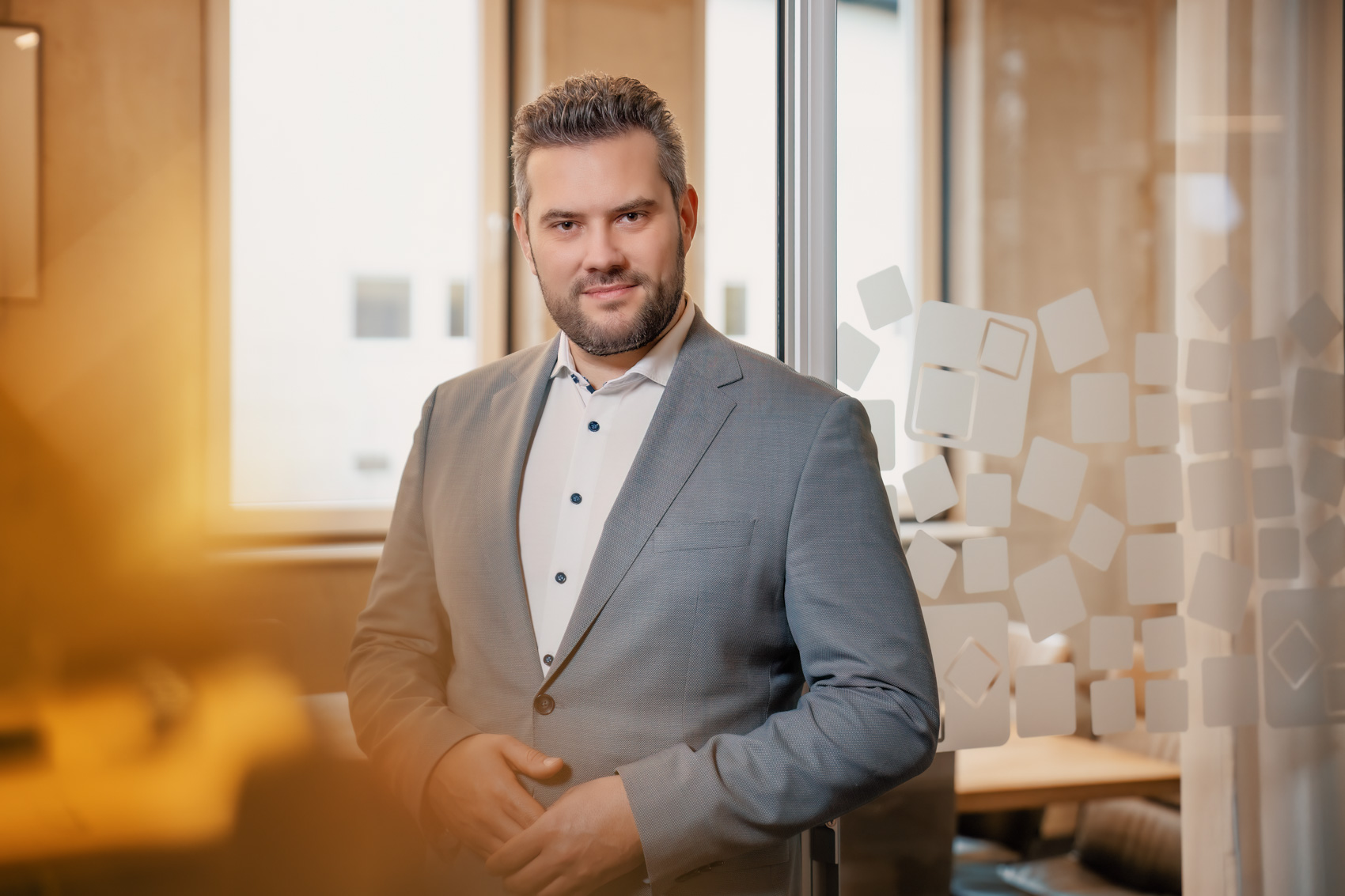 Portrait of ROTOP Team Lead Dr. Thomas Gottlieb, respresenting our Sales Department as CBO and showcasing leadership in radiopharmaceutical CDMO Services.