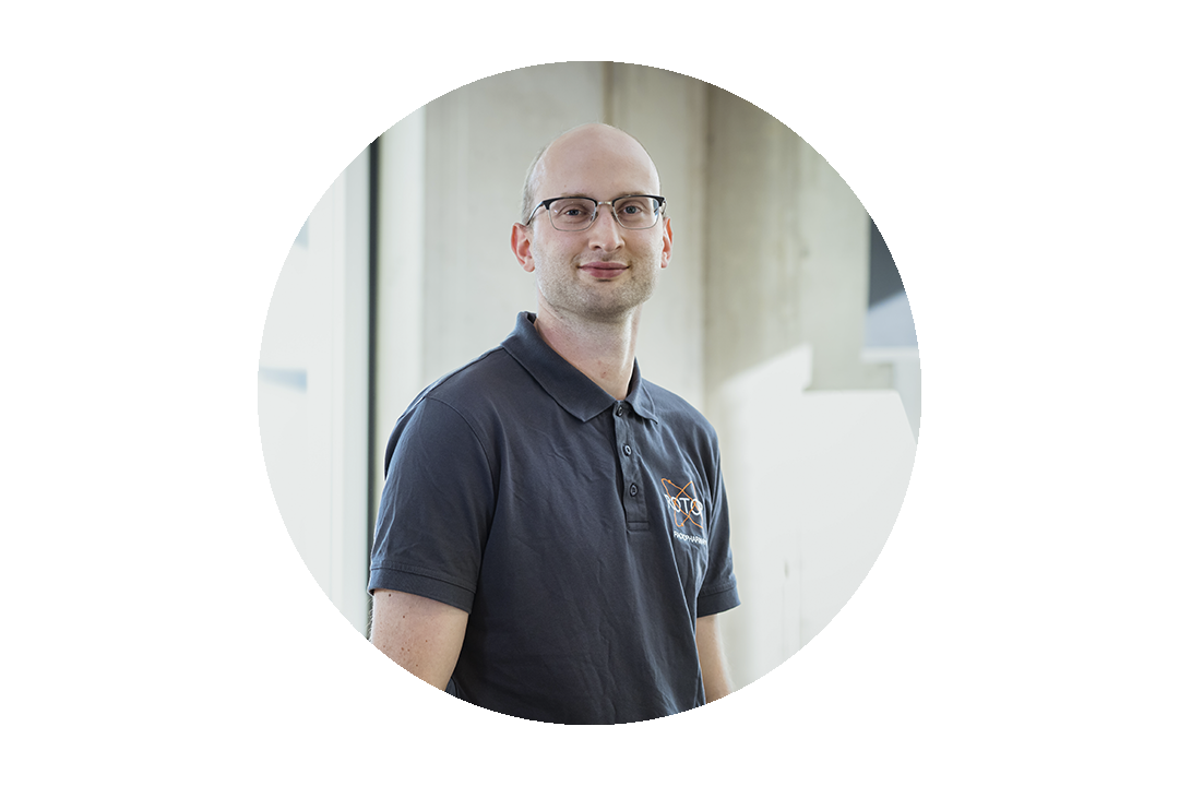 Portrait einer Fachleitung der ROTOP Pharmaka GmbH, Hersteller von Radiopharmaka in Dresden