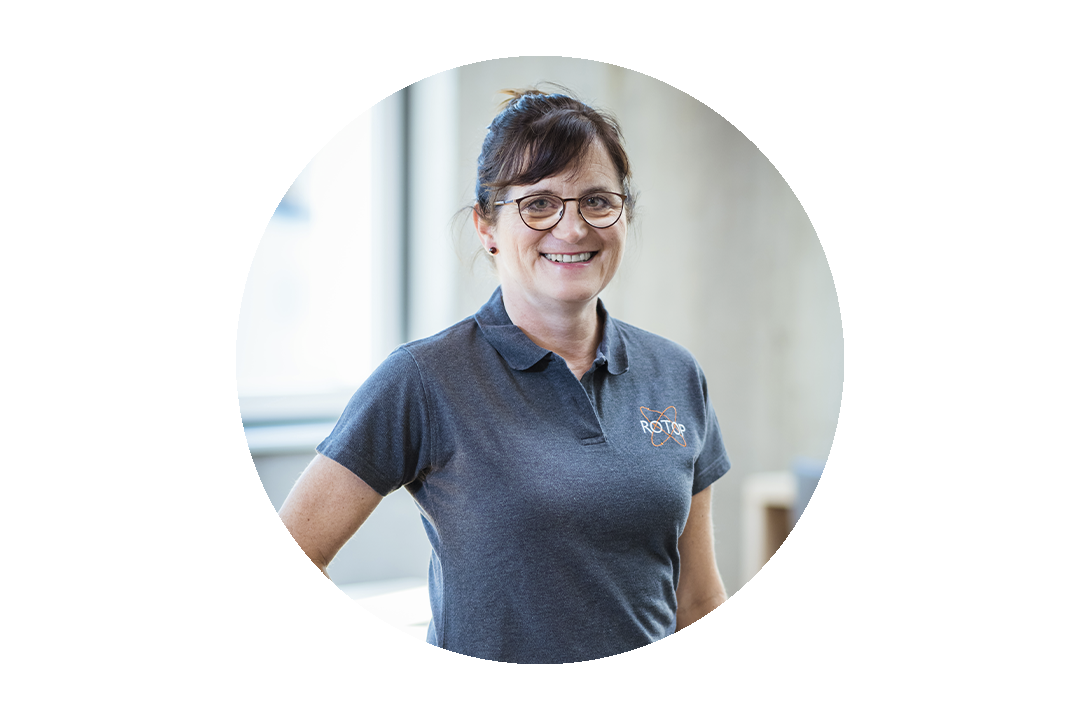 Portrait einer Fachleitung der ROTOP Pharmaka GmbH, Hersteller von Radiopharmaka in Dresden