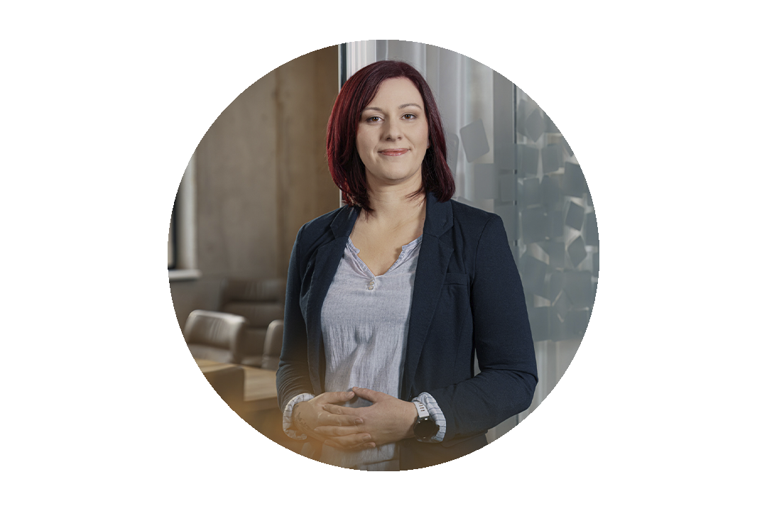 Portrait einer Fachleitung der ROTOP Pharmaka GmbH, Hersteller von Radiopharmaka in Dresden